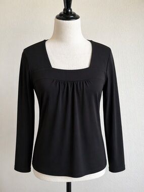 East 5th Black Long-Sleeve‎ Square Neck Top Size Small